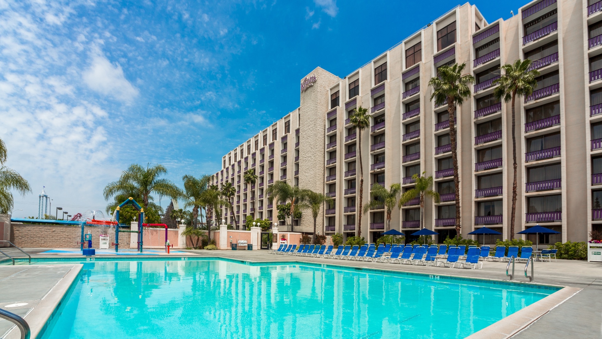Hotel Pool
